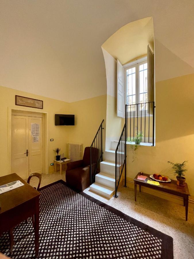4 Balconi Rooms- Dimora Arditi B&B Lecce Ngoại thất bức ảnh