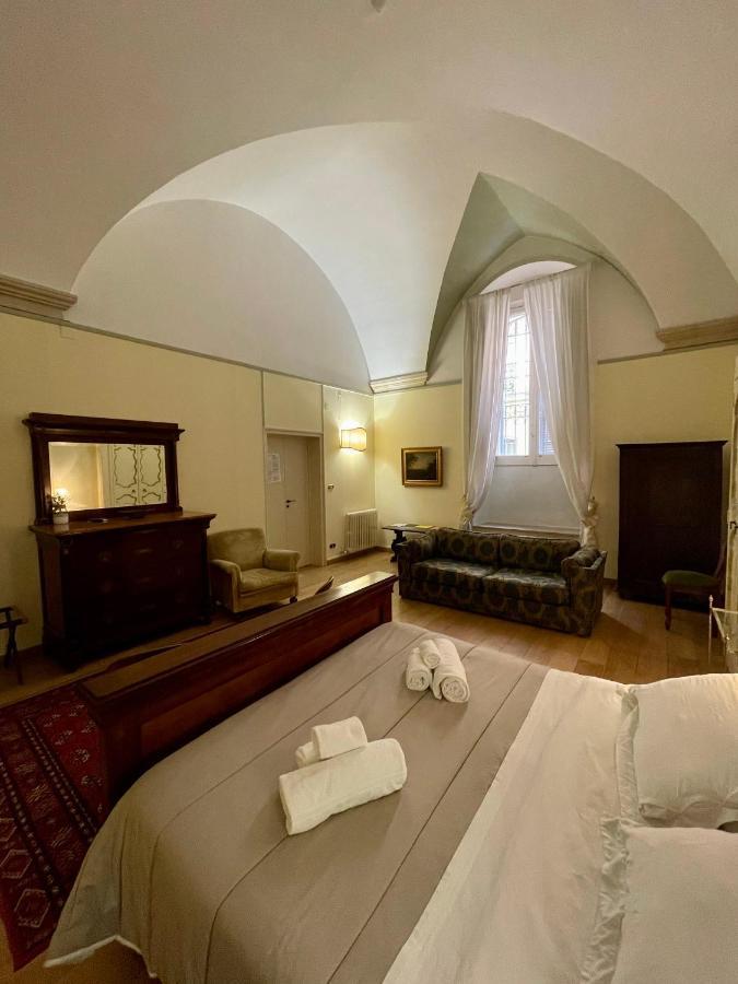 4 Balconi Rooms- Dimora Arditi B&B Lecce Ngoại thất bức ảnh