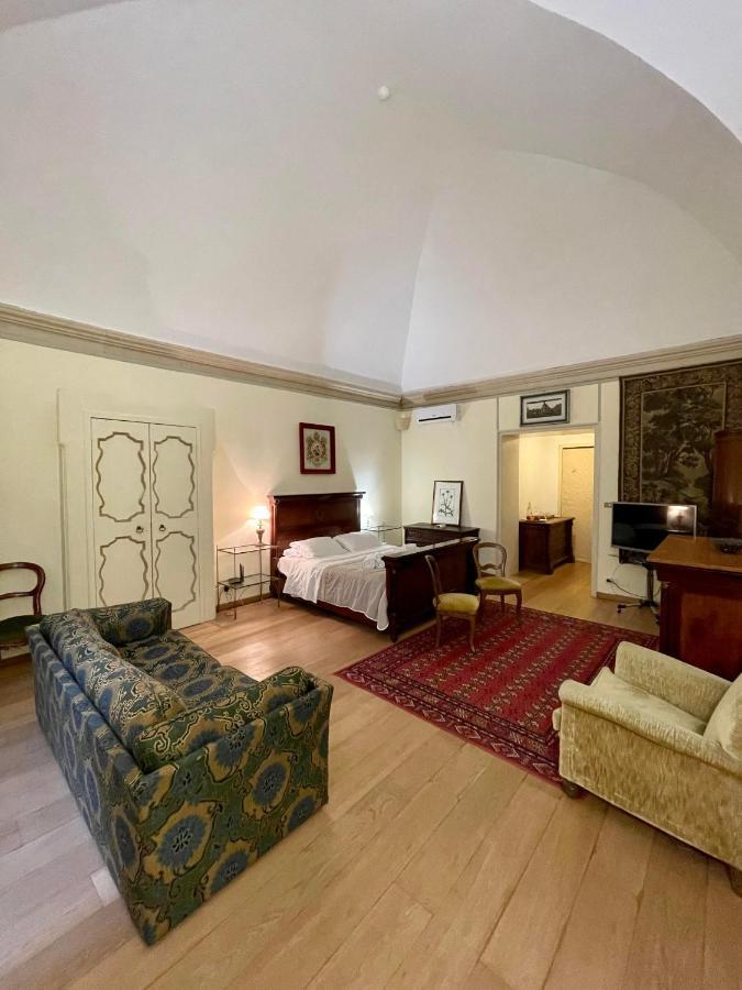 4 Balconi Rooms- Dimora Arditi B&B Lecce Ngoại thất bức ảnh