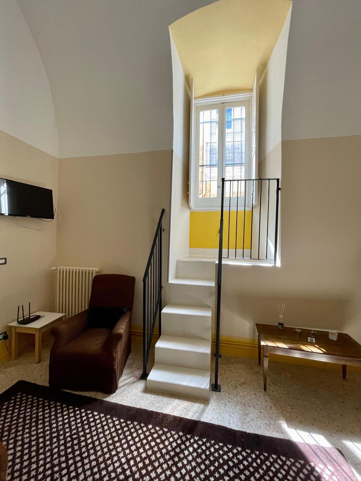 4 Balconi Rooms- Dimora Arditi B&B Lecce Ngoại thất bức ảnh